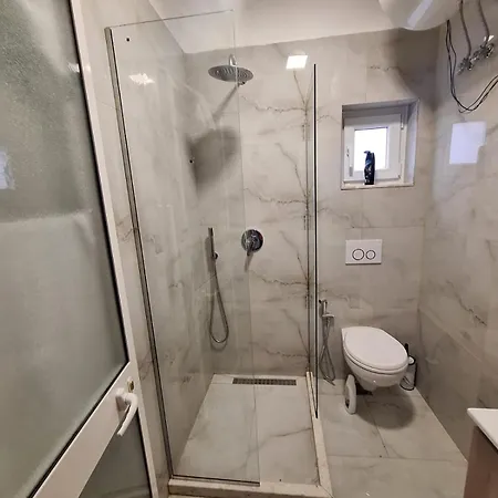 Bliri Ambasador 2 Τίρανα